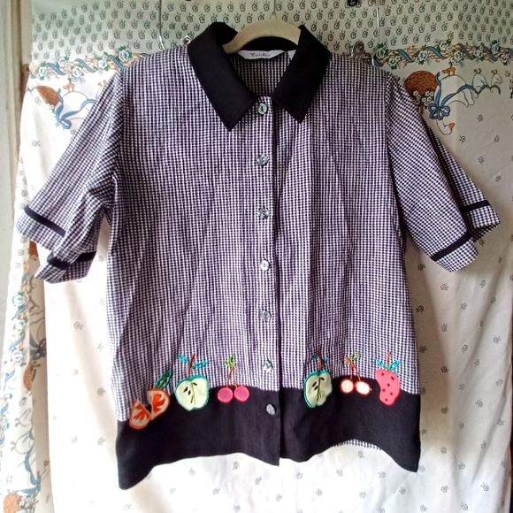 Tan Jay Gingham & Fruit Clouse - Picture 1 of 7